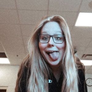 Meet your Posher, Rebekah